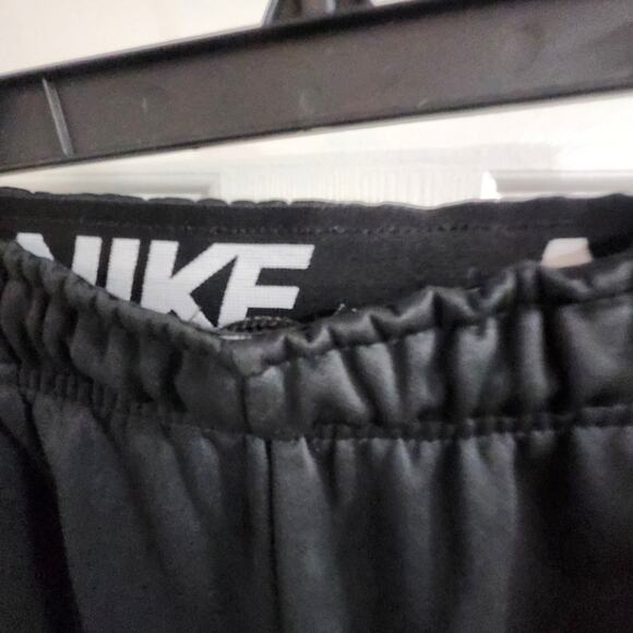 Nike Men's Black Athletic Pants - Picture 5 of 12